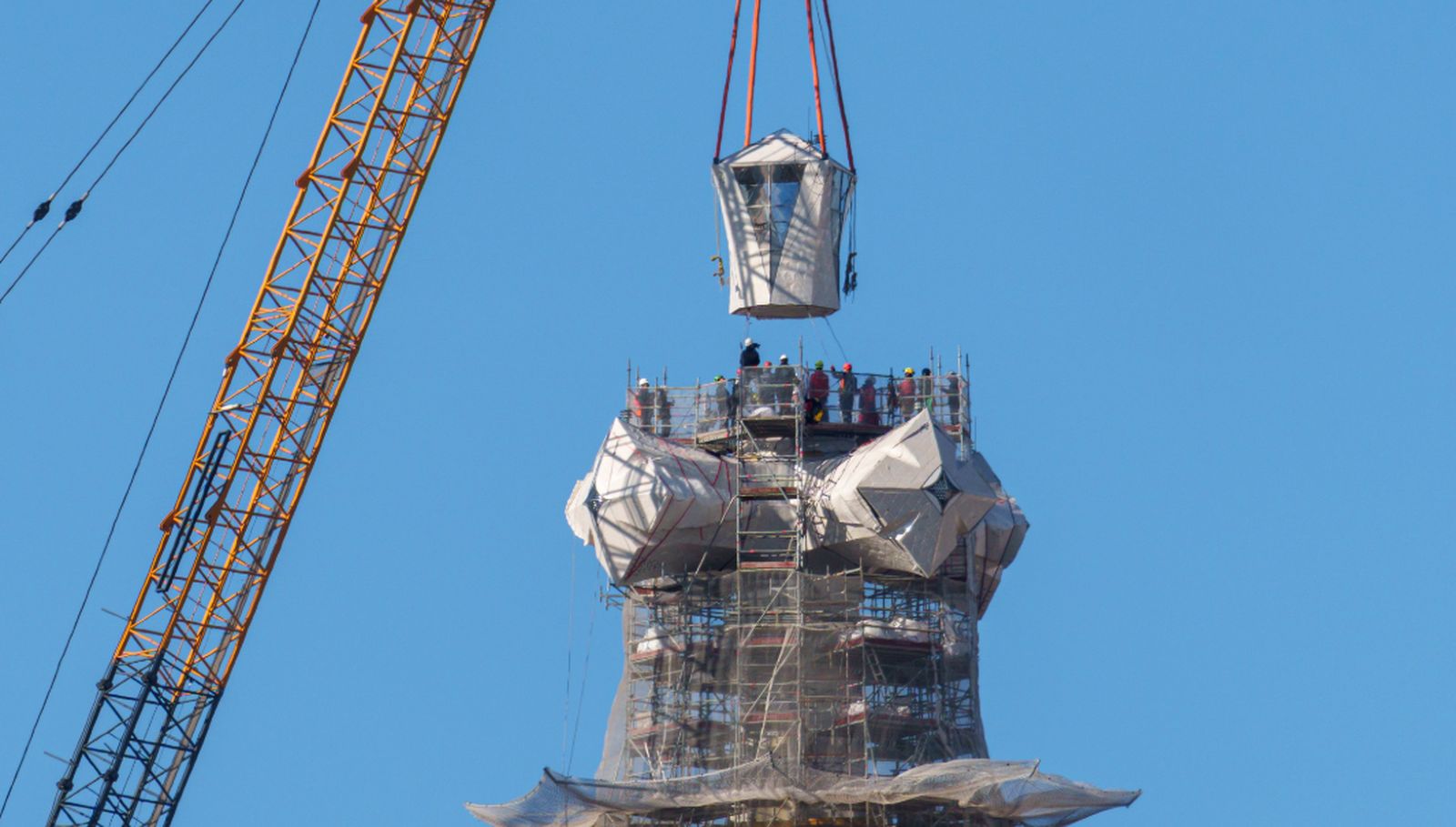 El templo toca el cielo.