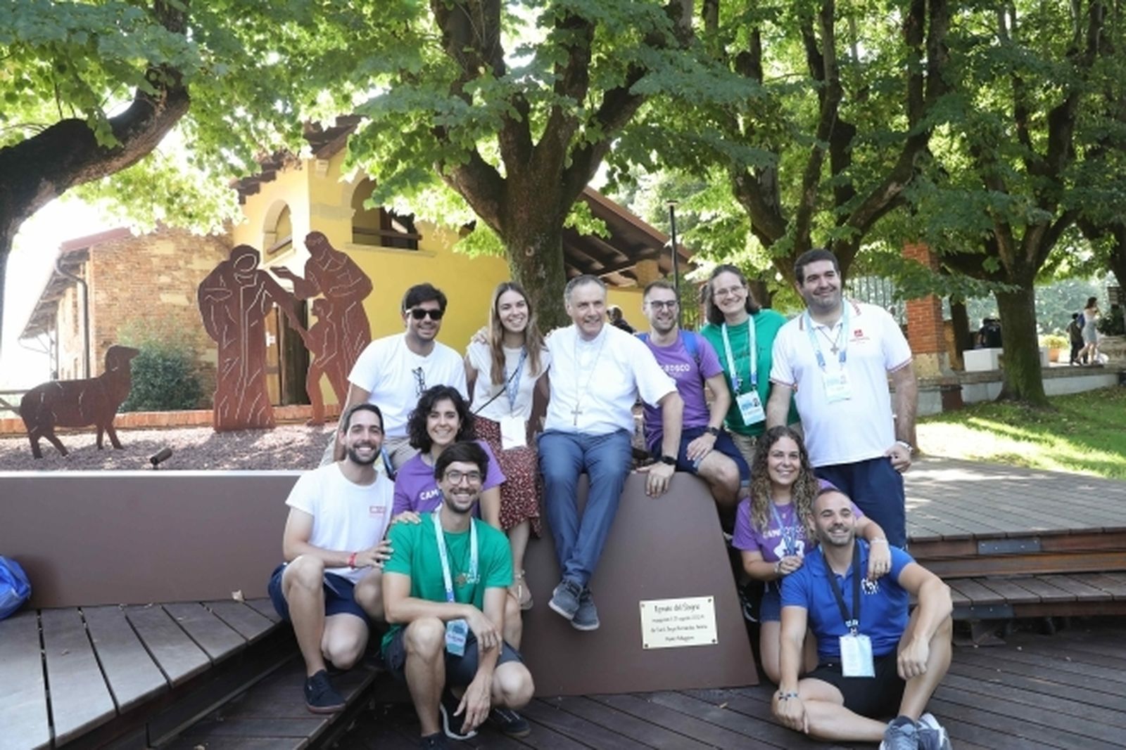 Fernández Artime, con los jóvenes en el parque Don Bosco