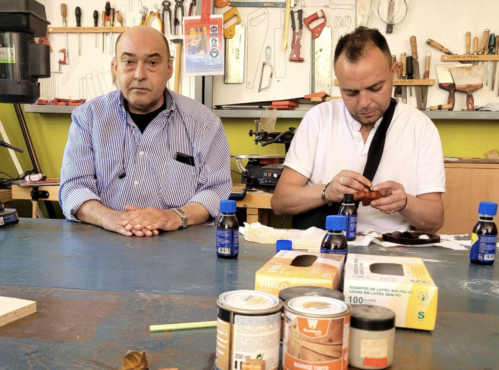 Usuarios de CTA trabajan en el regalo del Papa