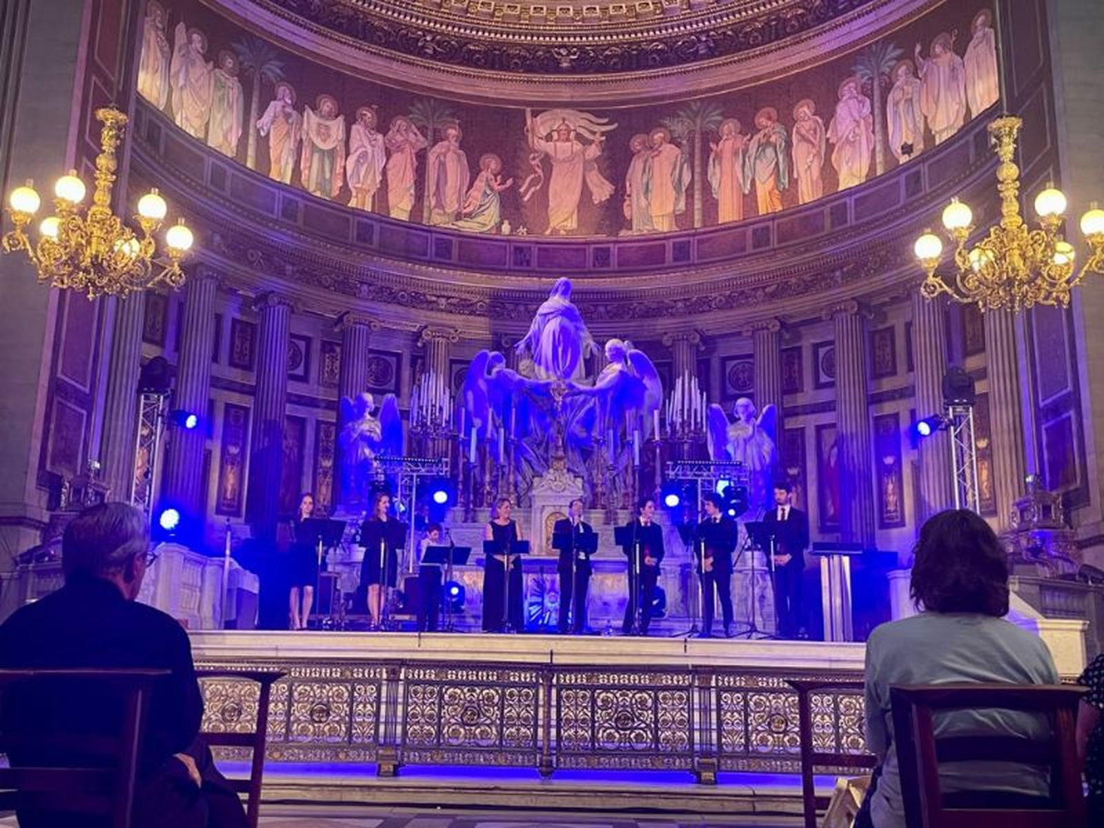 Concierto de música cristiana en iglesia de la Madeleine de París