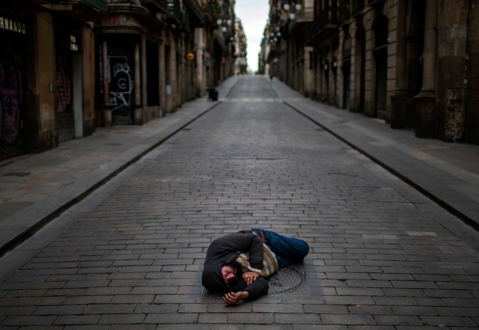 Abandonado en medio de la calle