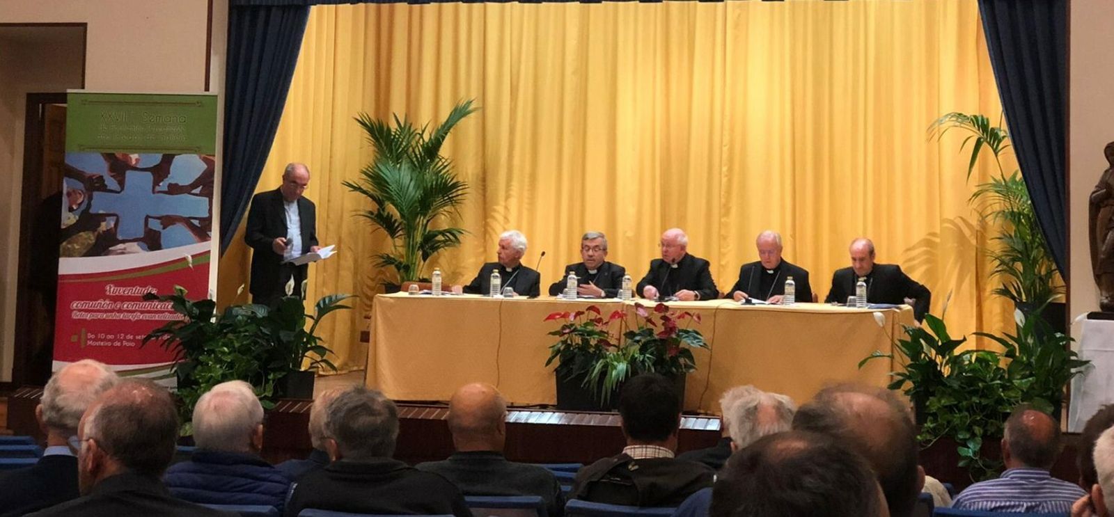 Monseñor Barrio, en la inauguración de las jornadas sacerdotales de Poio