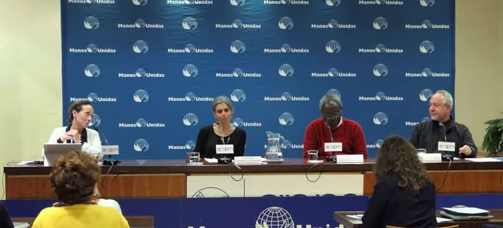 Mesa redonda de Manos Unidas