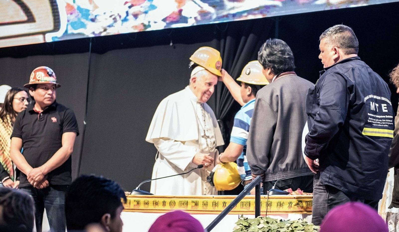 Francisco, con los movimientos populares