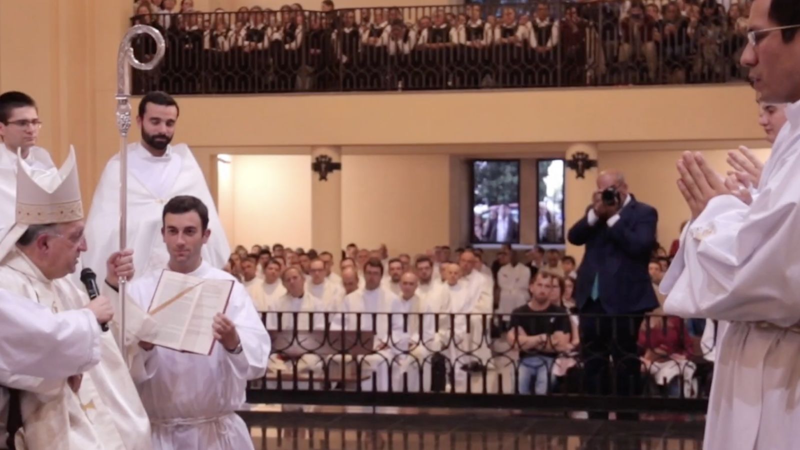 Las HAM asisten en 2024 a ordenaciones sacerdotales y diaconales en la basílica del Cerro de los Ángeles