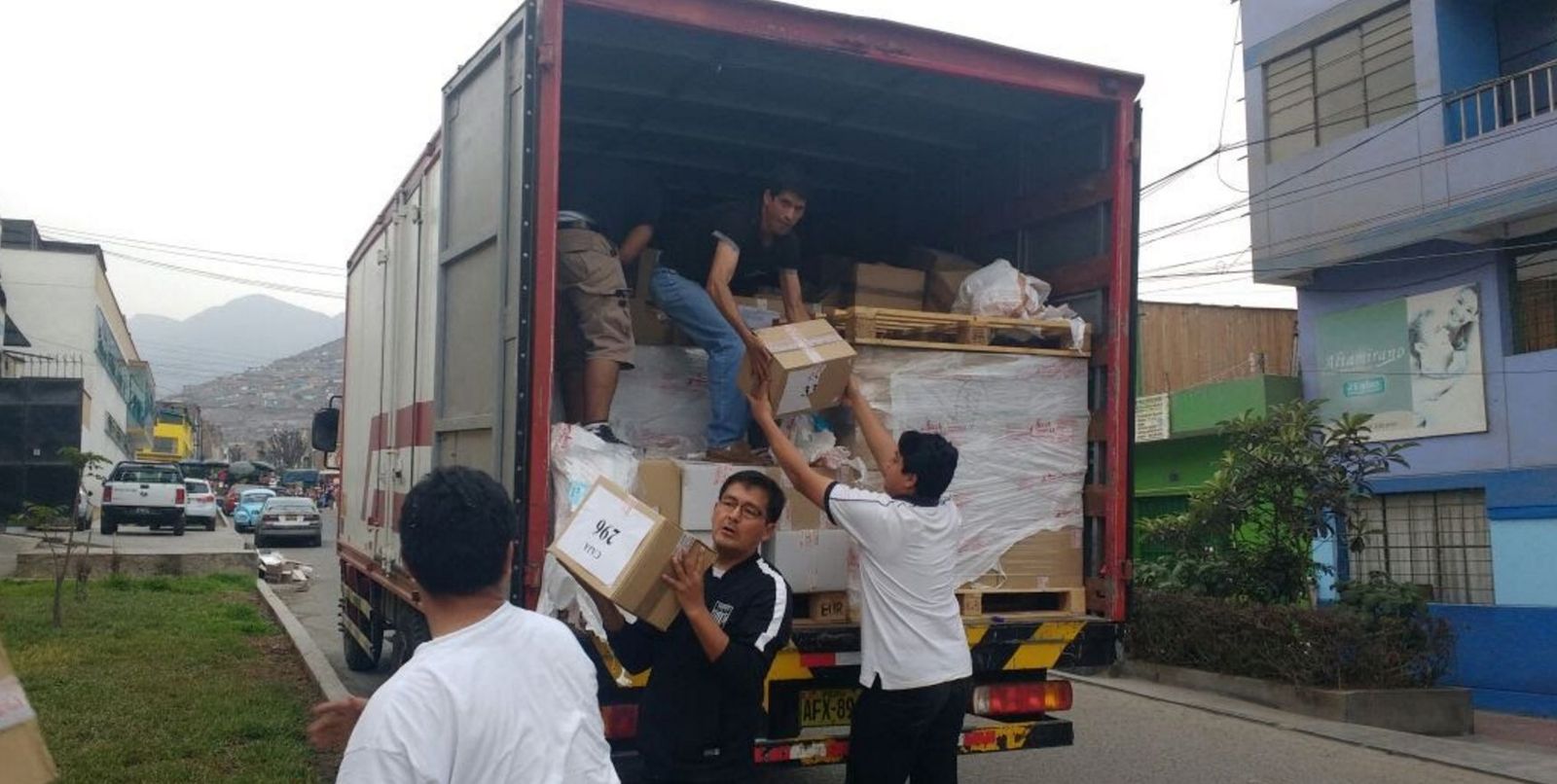 Recepción de los libros donados