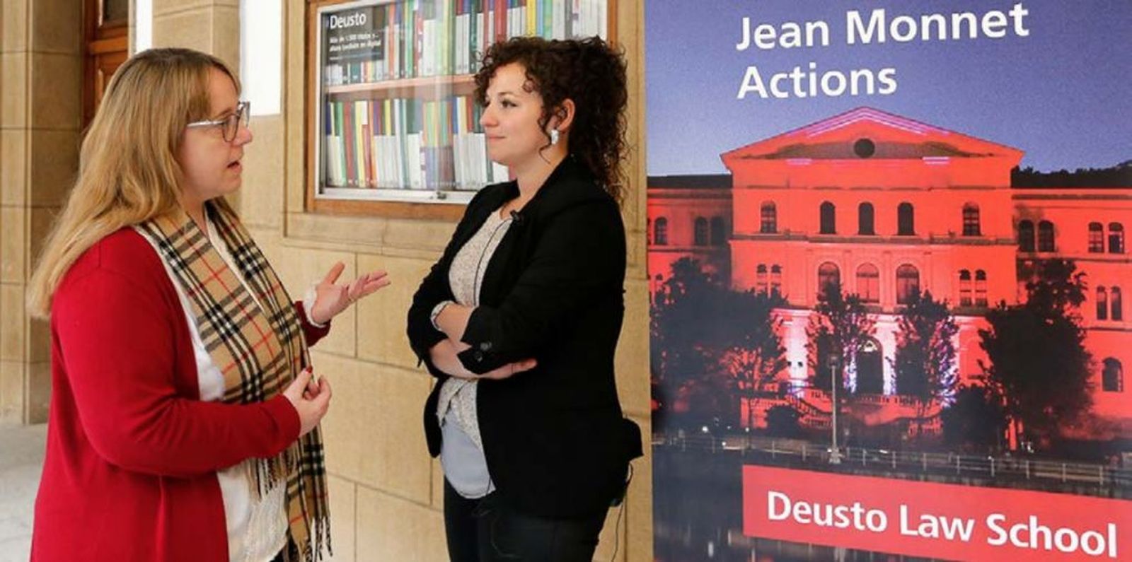 La profesora de Deusto, María Luisa Sánchez-Barrueco (a la izqda.) tiene el 'reconocimiento' Jean Monnet