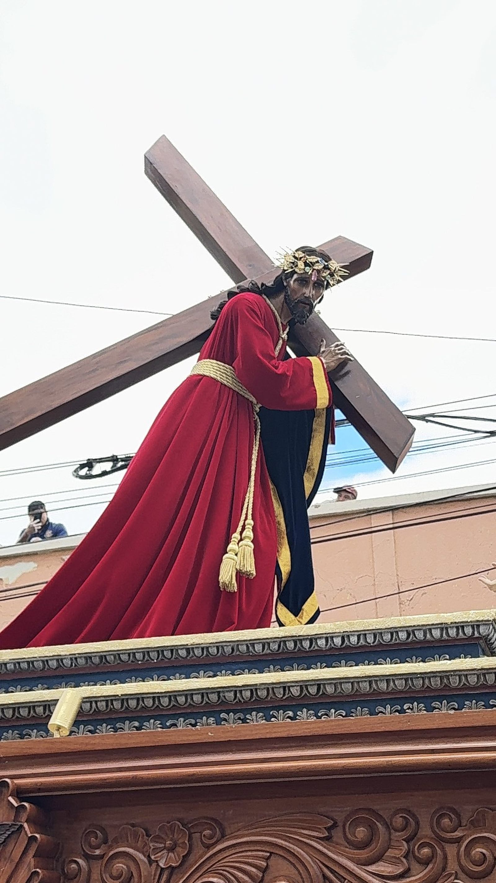 Seguir a Cristo implica también asumir su camino y encarnar su estilo.