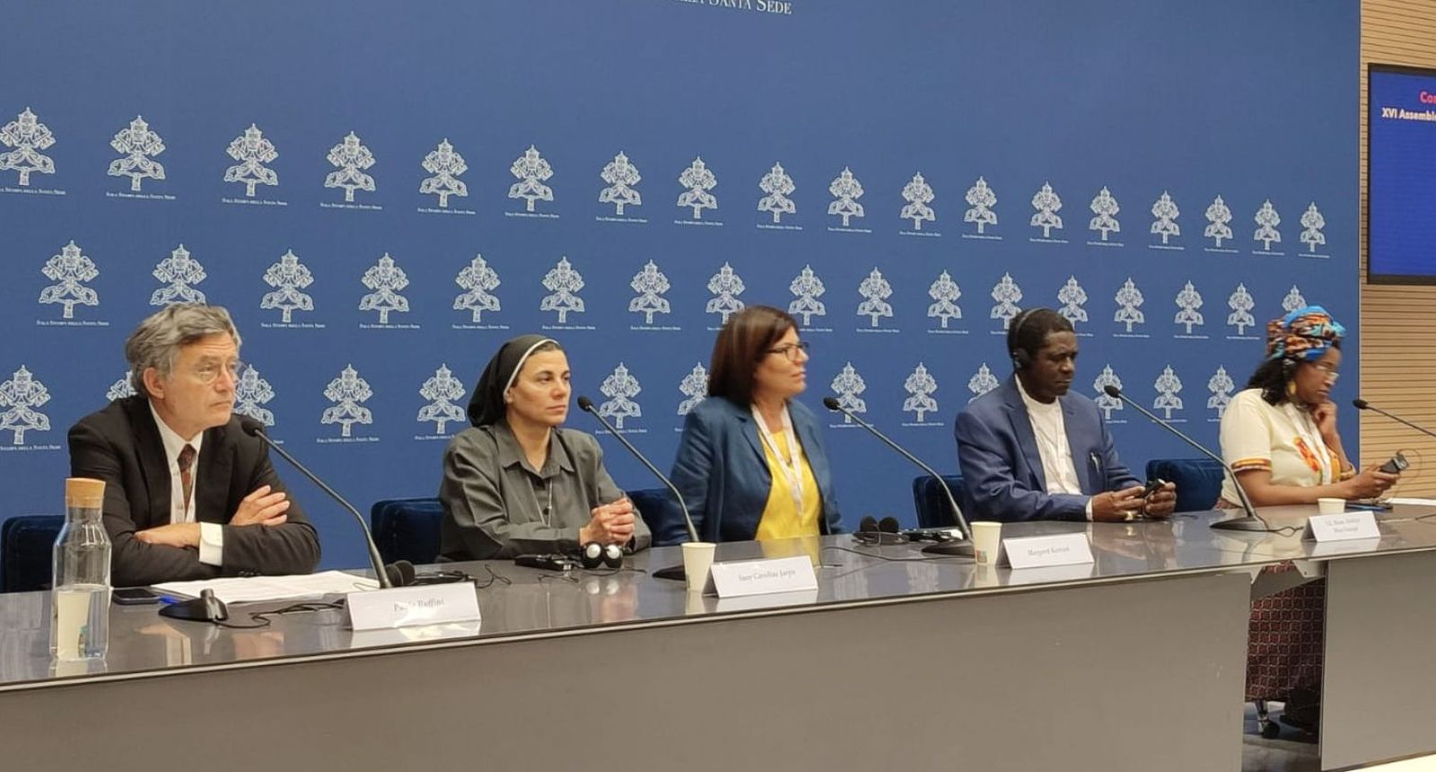 Rueda de prensa del Sínodo