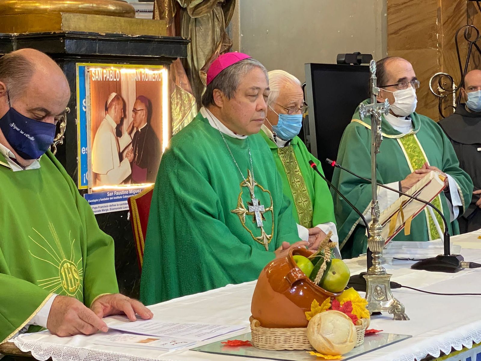 Padre Ángel: "Lo más importante no es contar los pobres, sino besarlos y abrazarlos"