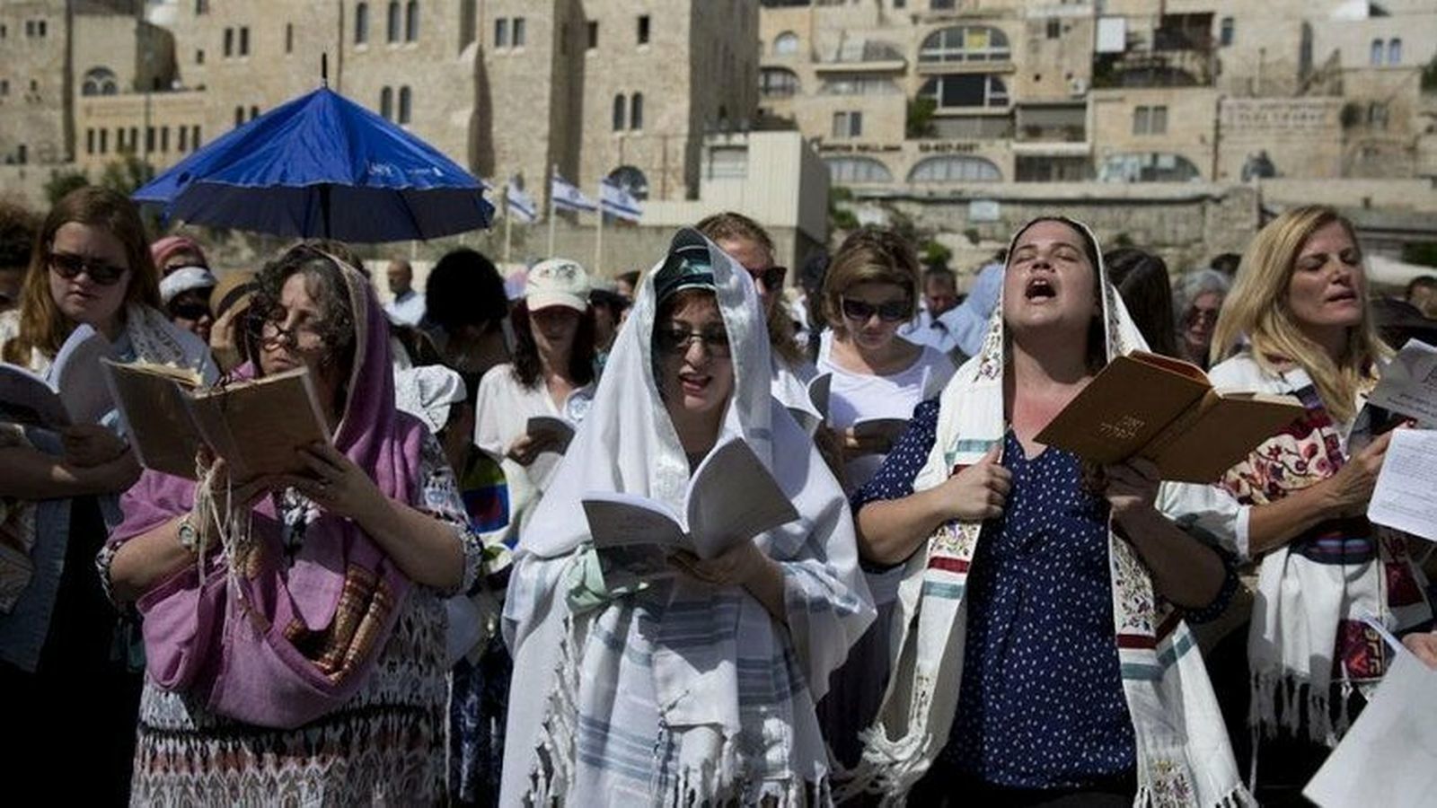 Mujeres rezando en Jerusalén