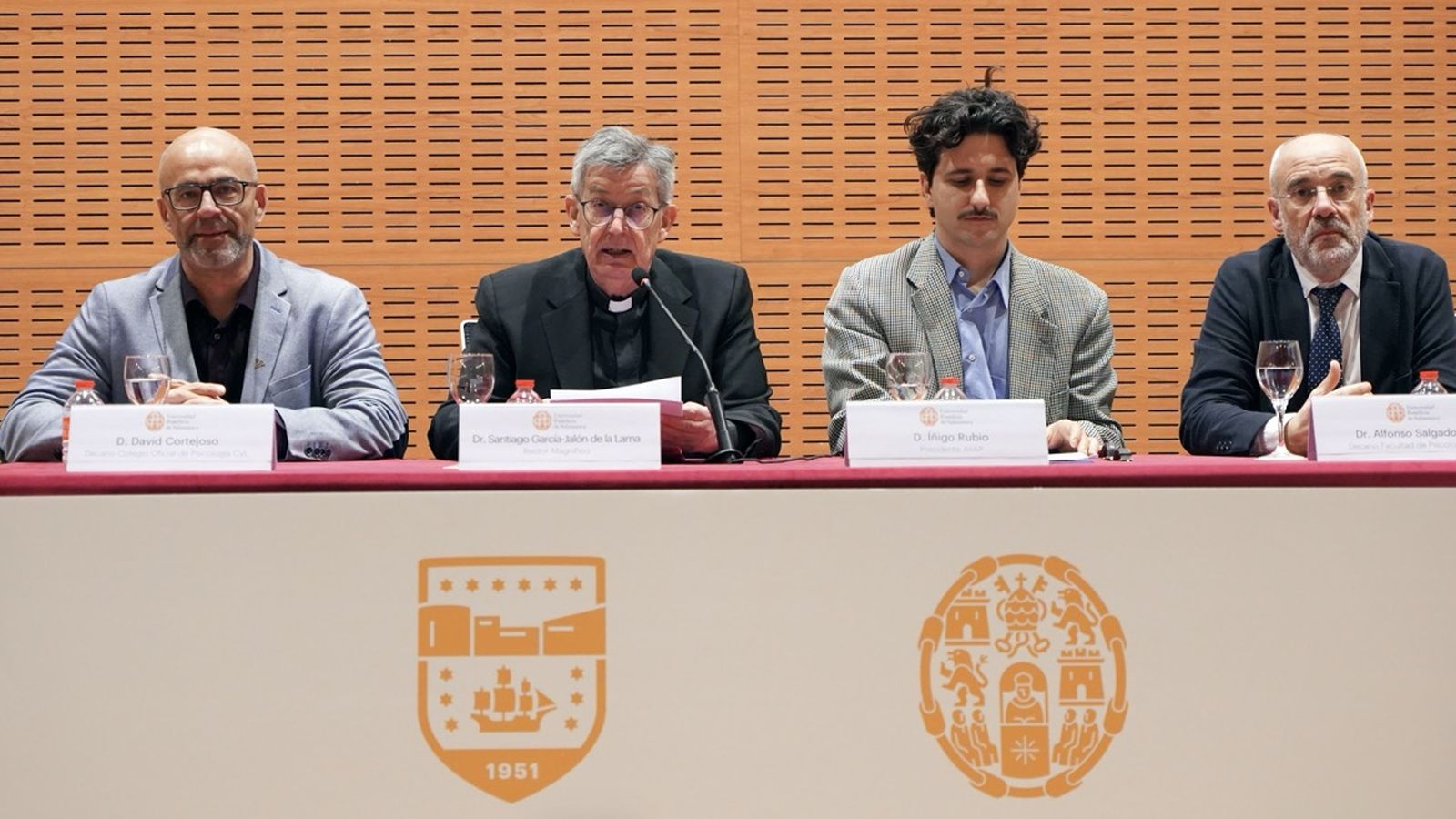 Santiago García-Jalón en el XI Encuentro Nacional sobre abuso psicológico y sectas en la UPSA