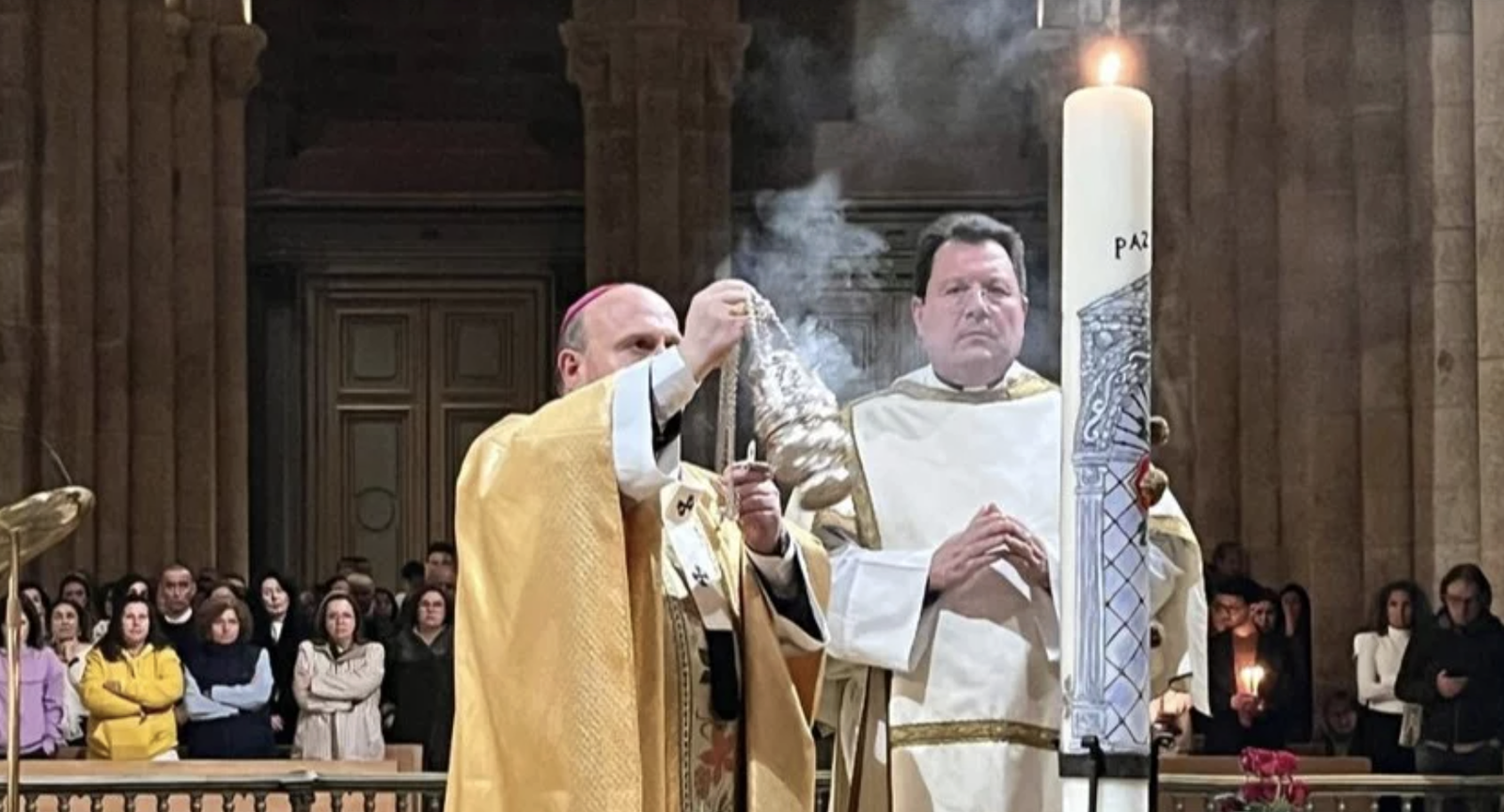 El arzobispo de Santiago de Compostela, en la Vigilia Pascual