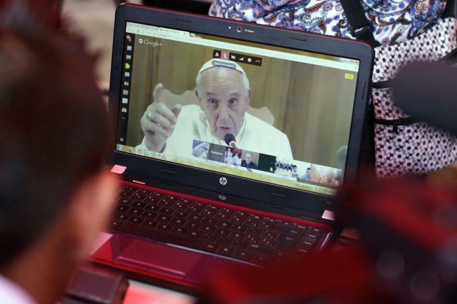 Francisco aborda los retos de la era digital