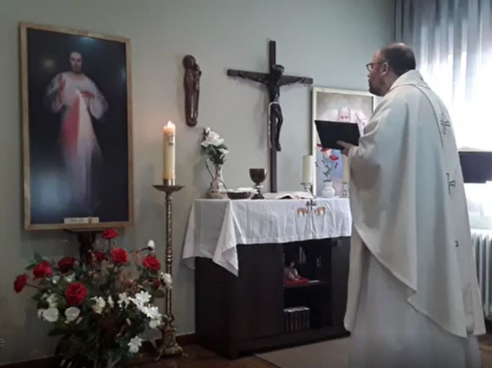 Enrique, el cura «influencer»