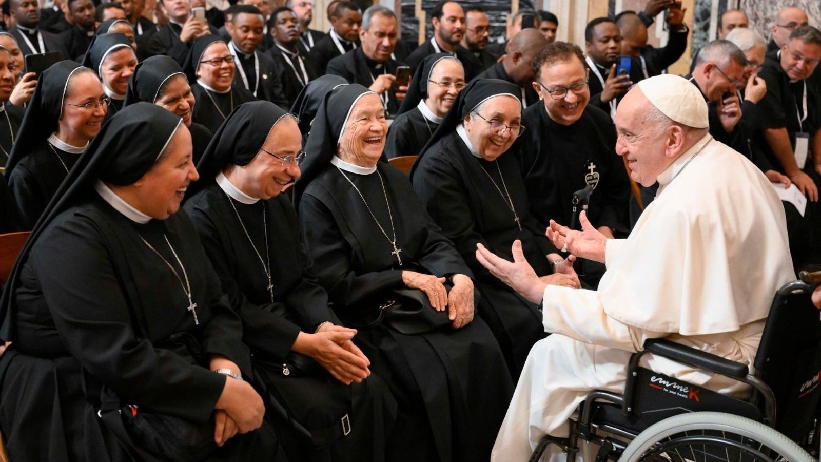 El Papa, con los representantes de algunos capítulos generales