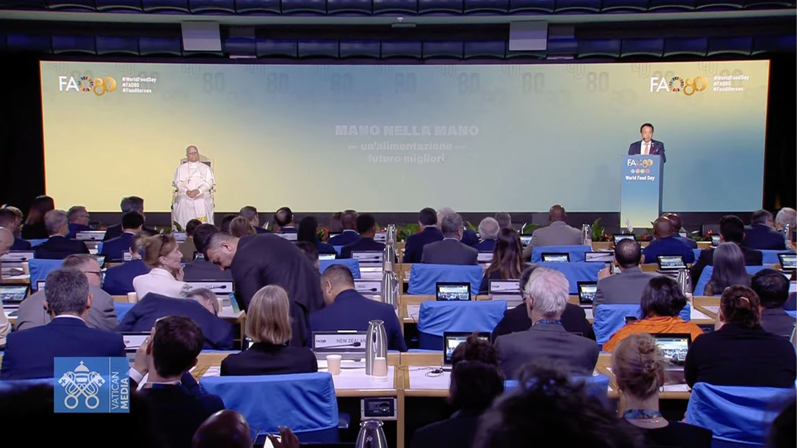 El director general de la FAO, con el papa León XIV