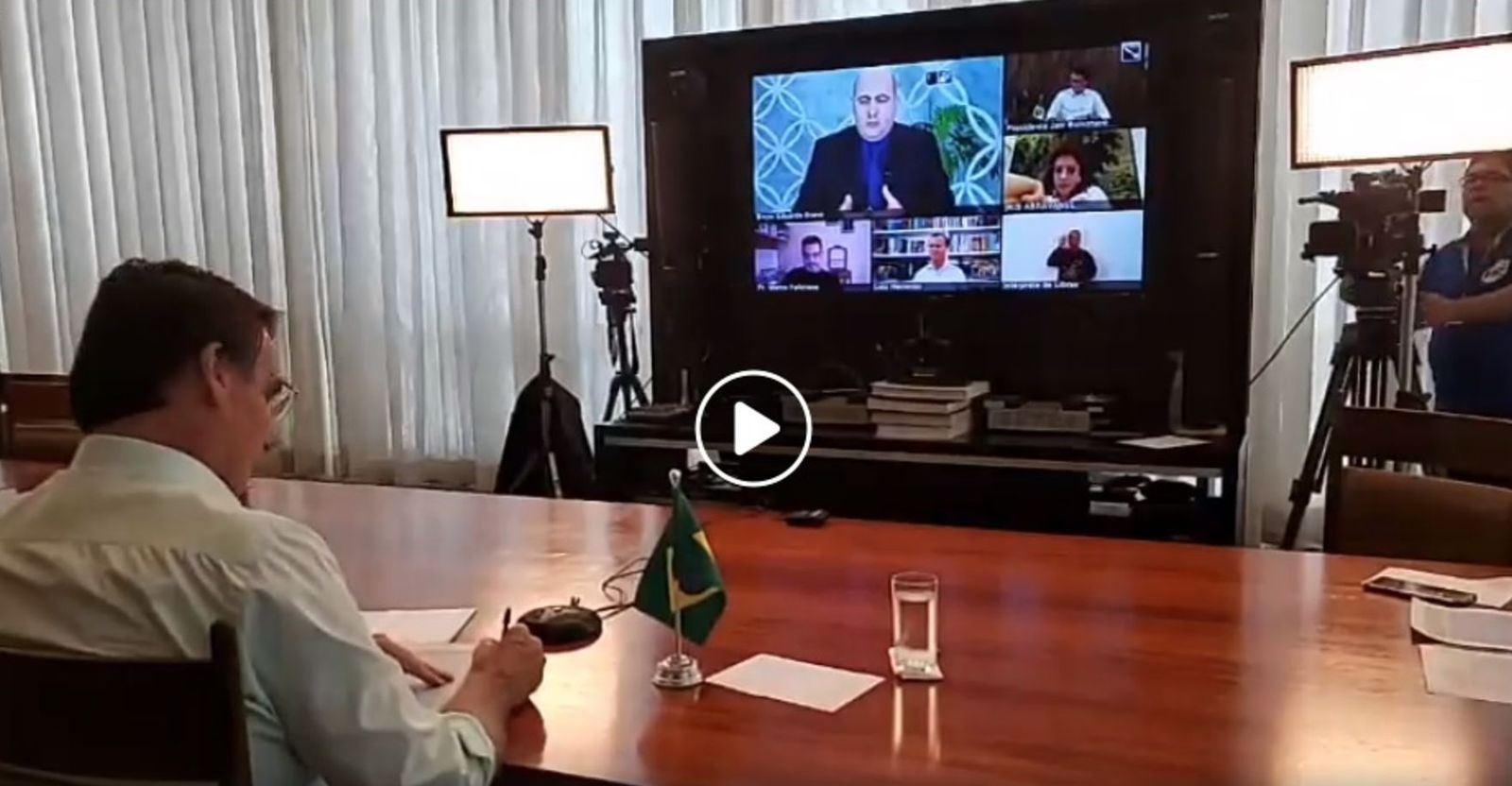 Bolsonaro y el TV pública brasileña