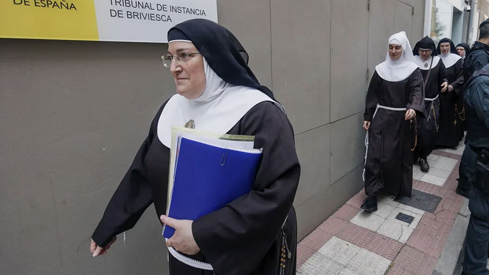 Las exclarisas, ante el Juzgado de Briviesca