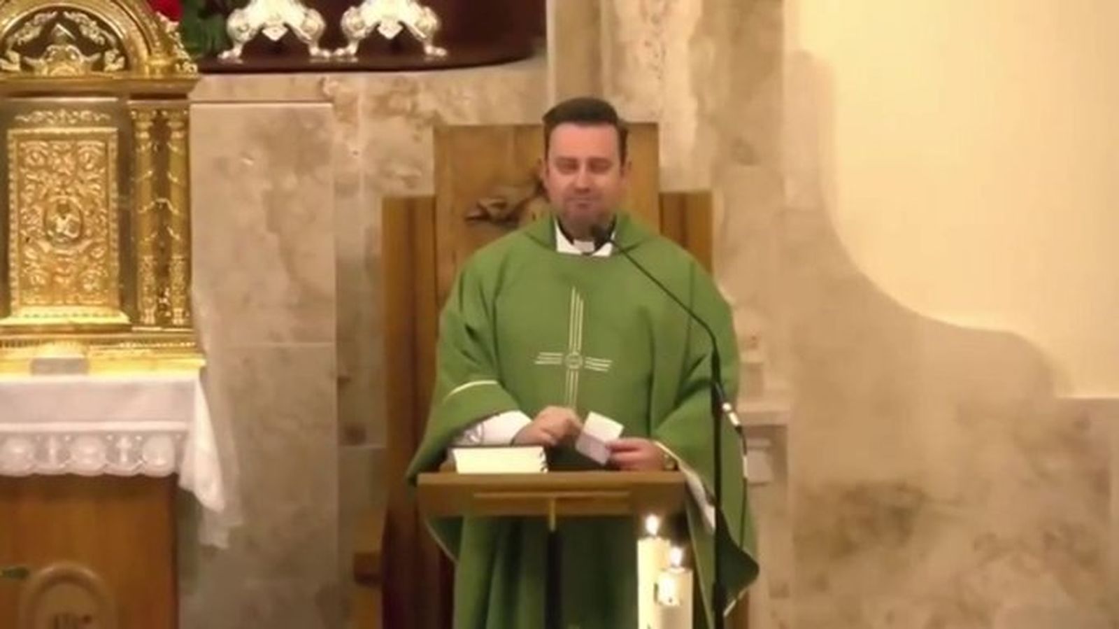 El párroco de Valdepeñas abronca a los fieles