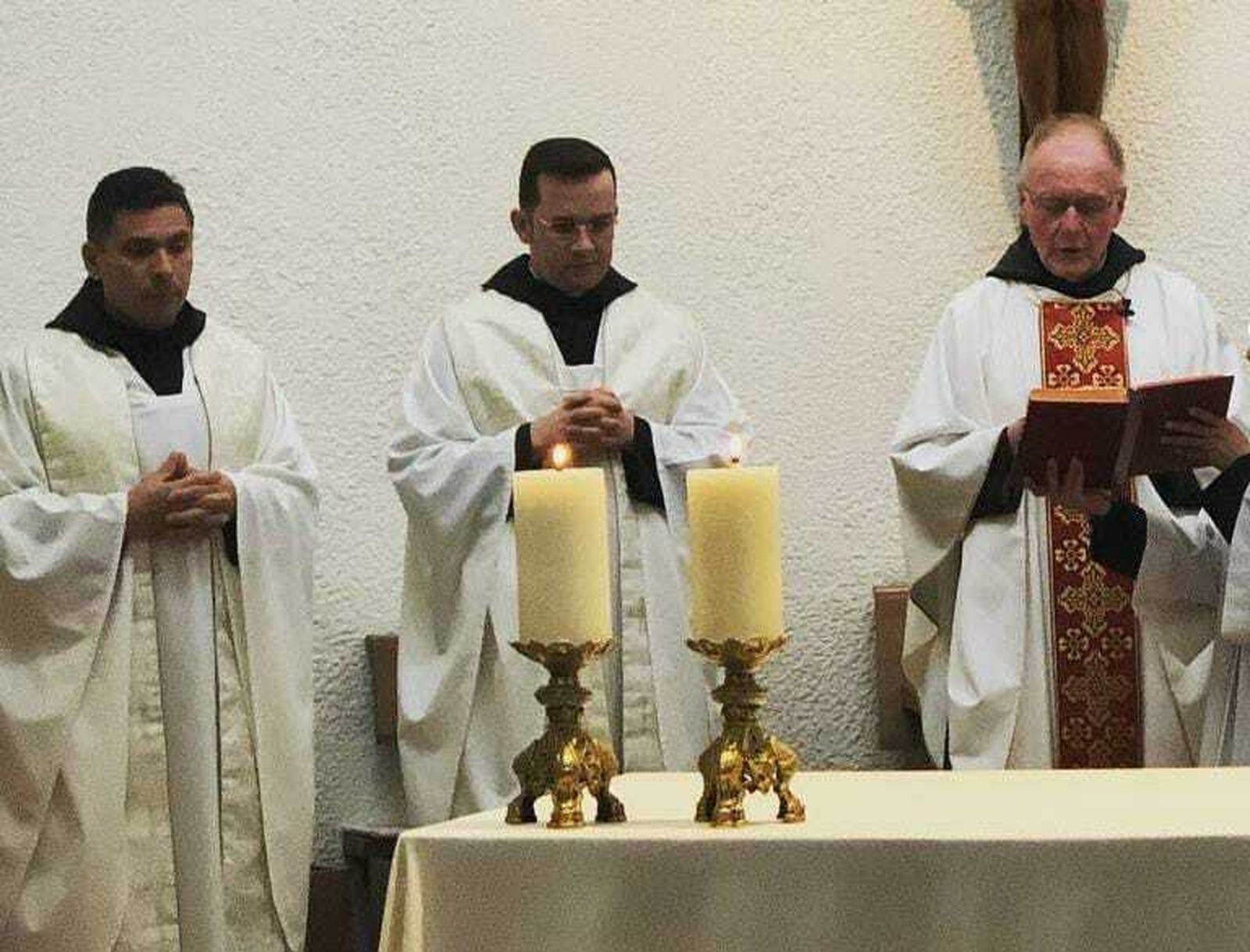 Manuel Sobrino y Juan Castaño. A la derecha, Herbert Dworschak ("Marcos").