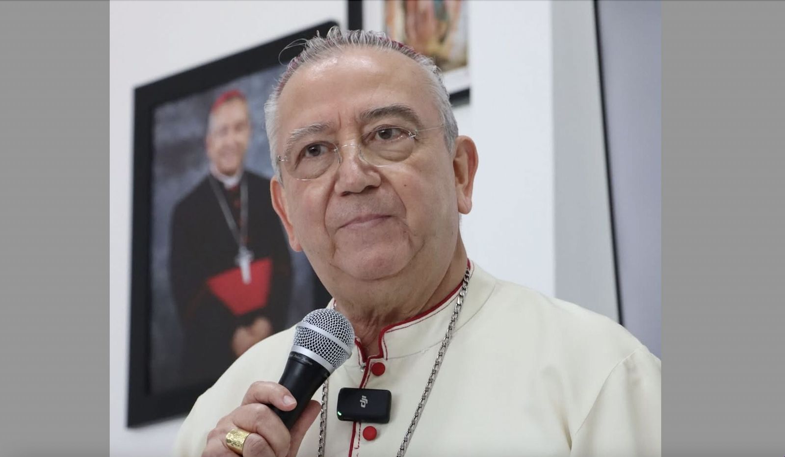 El arzobispo Francisco Moreno Barrón