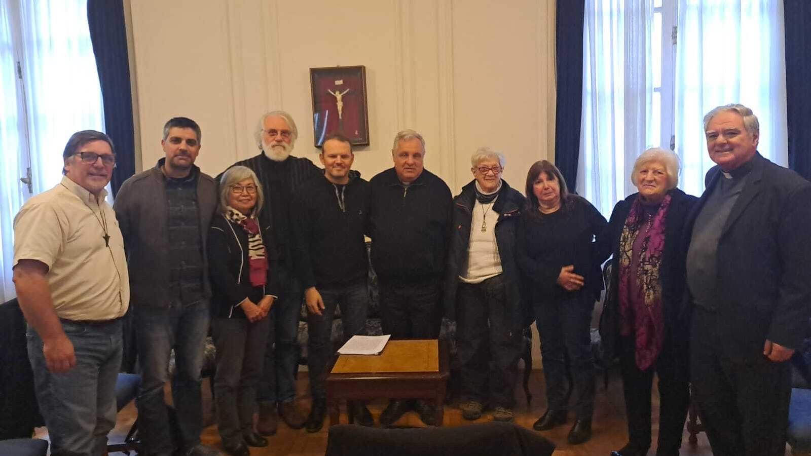 Defensores de los derechos humanos piden al episcopado argentino la expulsión del cura ultra Javier Olivera Ravasi