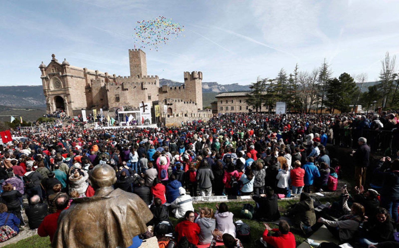 Regresan las peregrinaciones al castillo de Javier