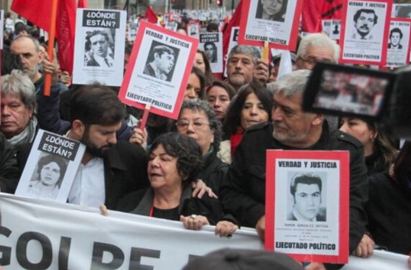 Presidente Gabriel Boric marchó el 10 de septiembre en la romería junto a los familiares de detenidos desaparecidos y ejecutados políticos