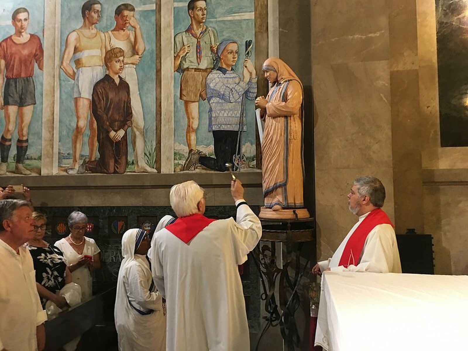 Bendición de la estatua de Santa Teresa de Calcuta