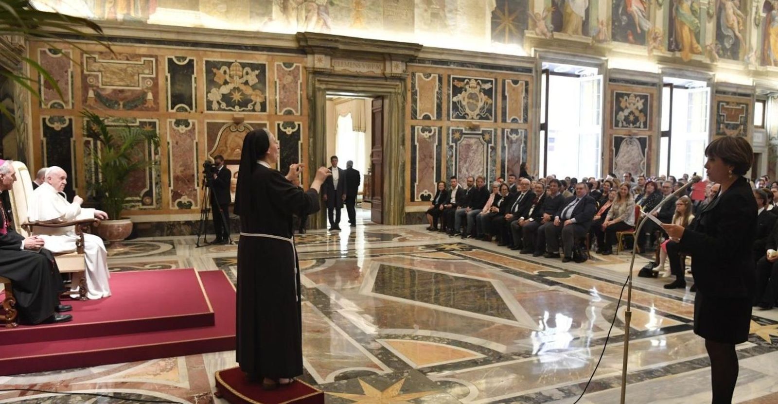 Encuentro del Papa y la Federación italiana de Sordos