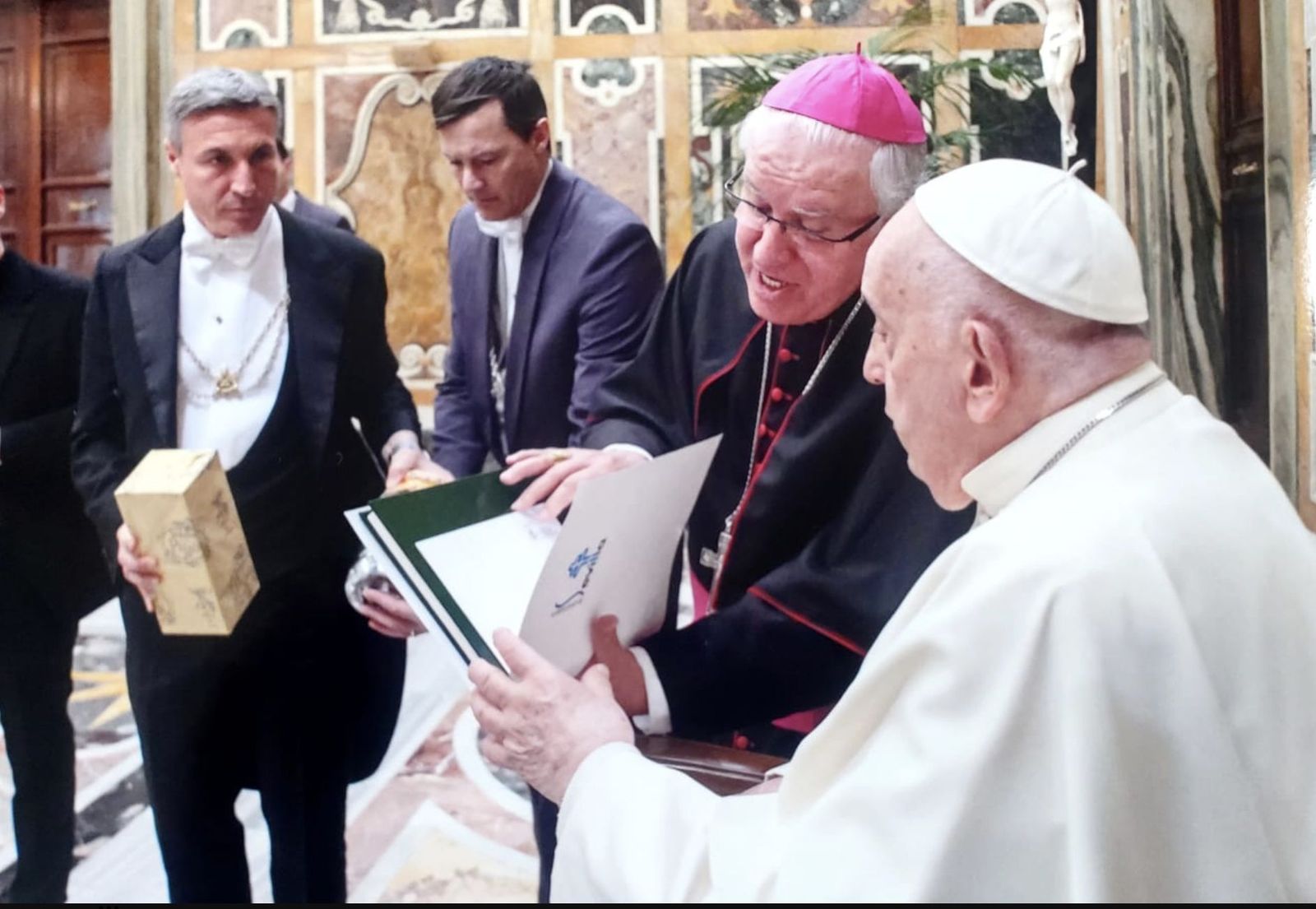 Saiz Meneses entregó en abril el expediente al Papa