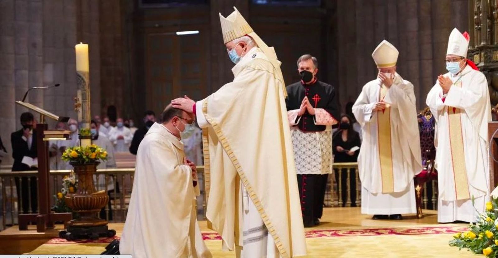 Julián Barrio impone las manos a su obispo auxiliar, Francisco José Prieto