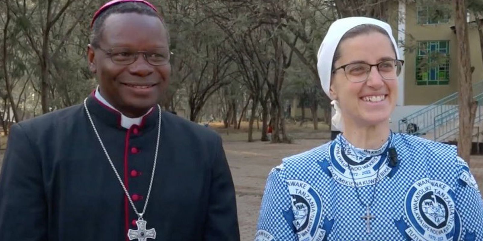 Almudena Ríos, con el obispo