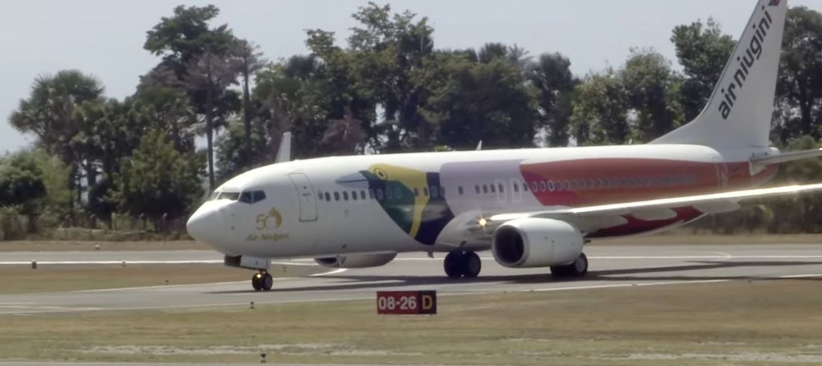 Avión con el Papa aterriza en Dili