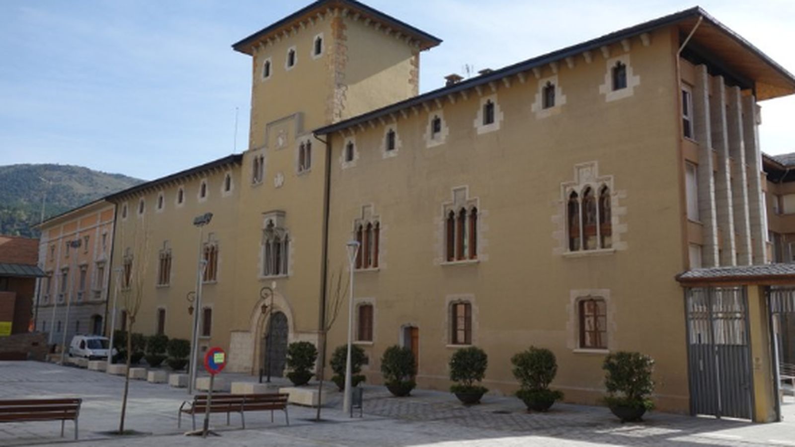 El Palacio Episcopal de La Seu d'Urgell es la residencia del obispo y una de las instituciones históricas más emblemáticas de la ciudad.