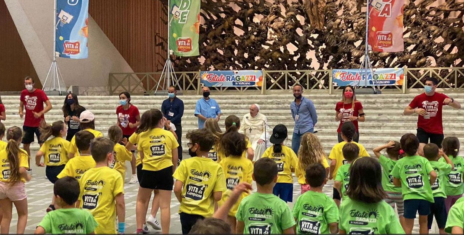 Jóvenes italianos animan al Papa con un video: “Forza Francesco"