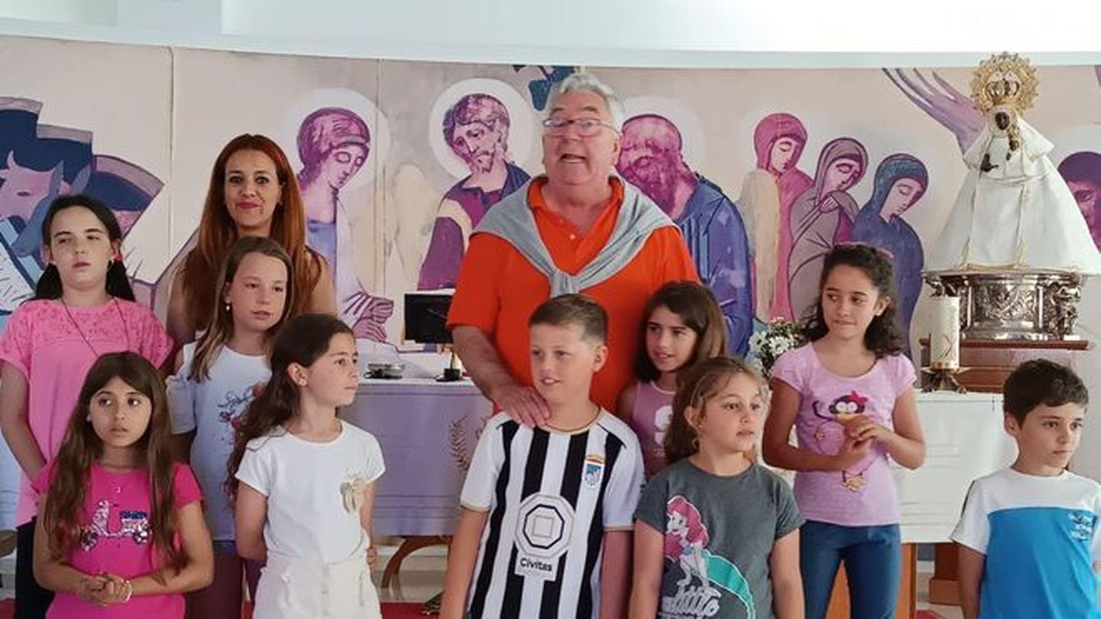 ¿ (A) quién acoge a Dios?  El mas pequeño en el centro. (XXV Domingo)