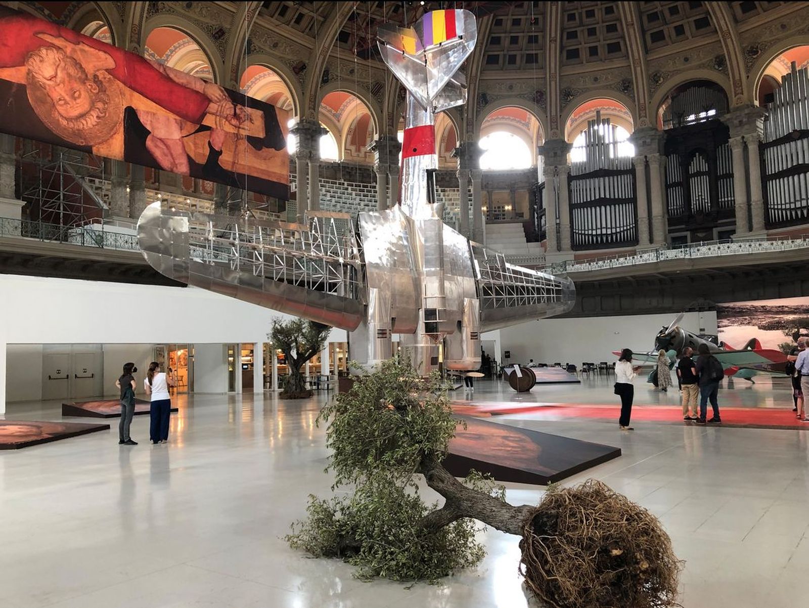 La 'Crucifixión de San Pedro' y el bombardero Túpolev SB-2 'Katiuska'