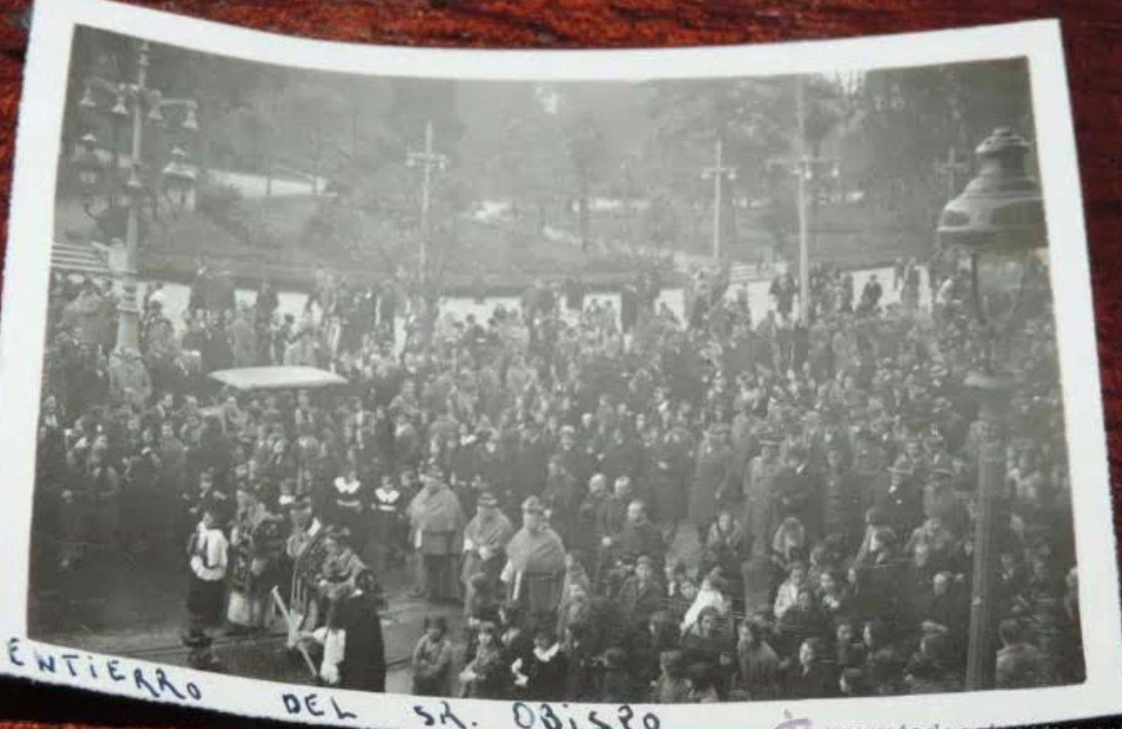 Entierro del obispo Juan Bautista