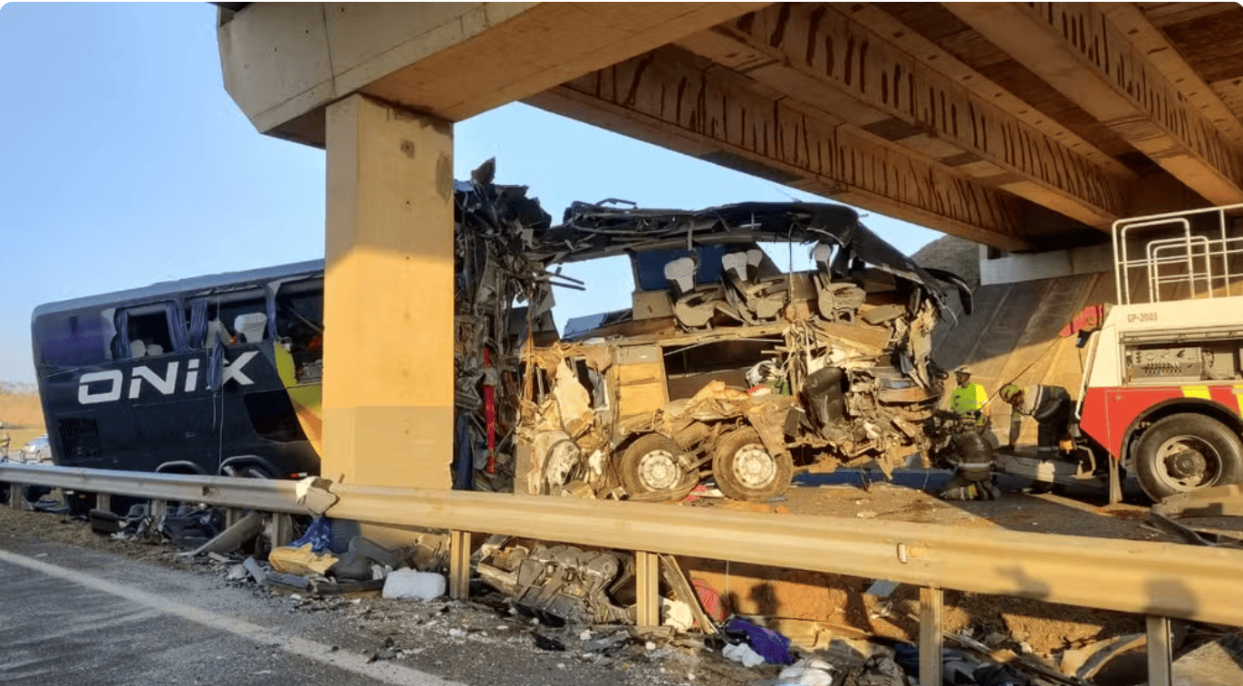 Accidente autobús Brasil - Foto: Mike Adas - TV TEM